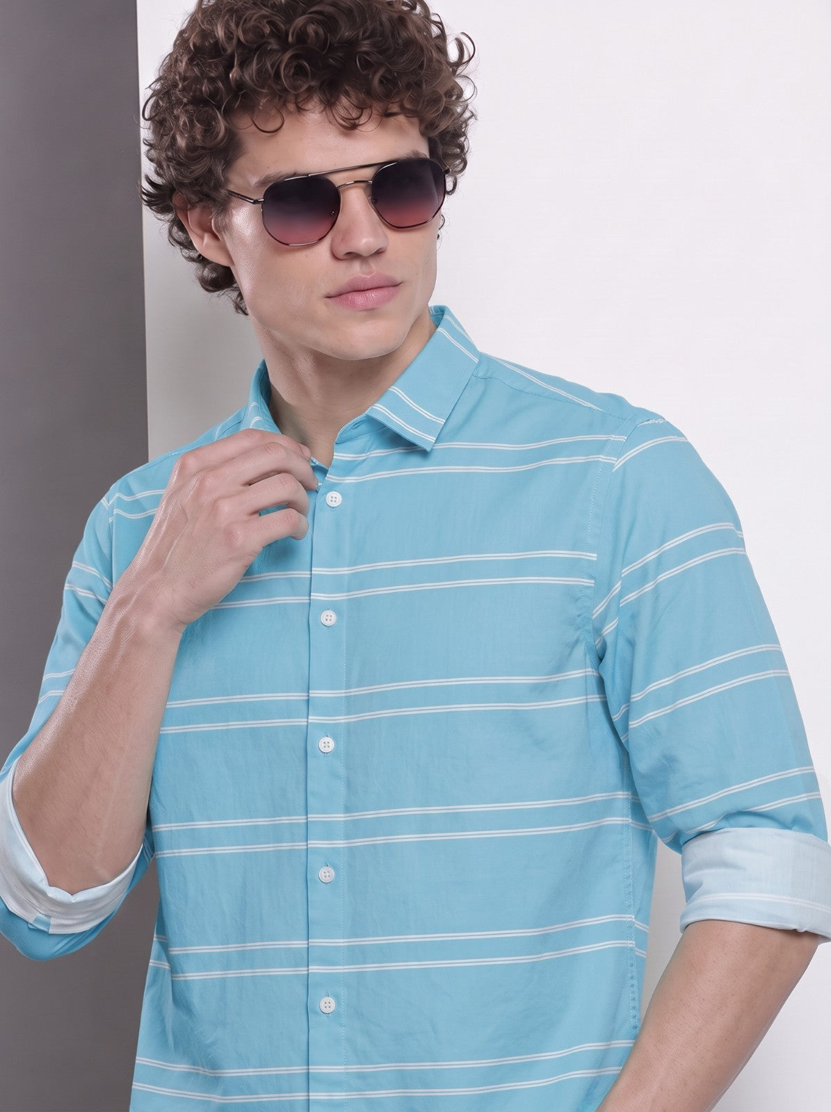 Men's Sky Blue Horizontal Striped Cotton Blend Casual Shirt