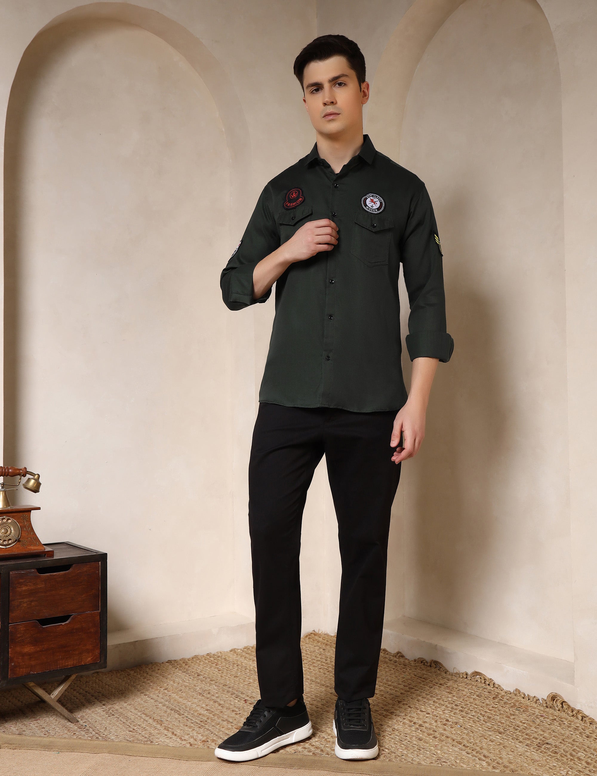 Urban Style Embroidery Patch Olive Green Cotton Blend Shirt