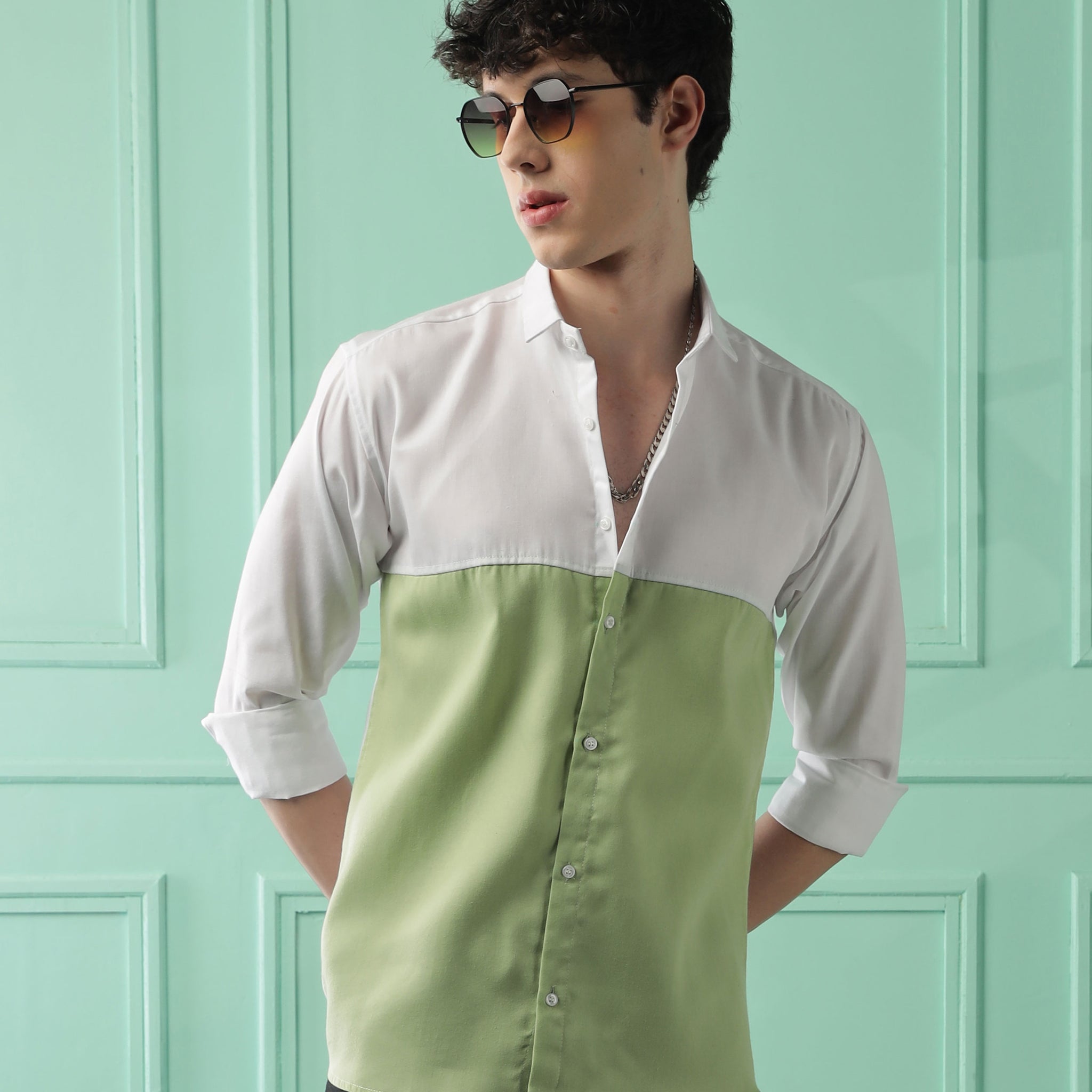 Fresh Wave Two-Tone Cotton Blend Light Green Casual Shirt