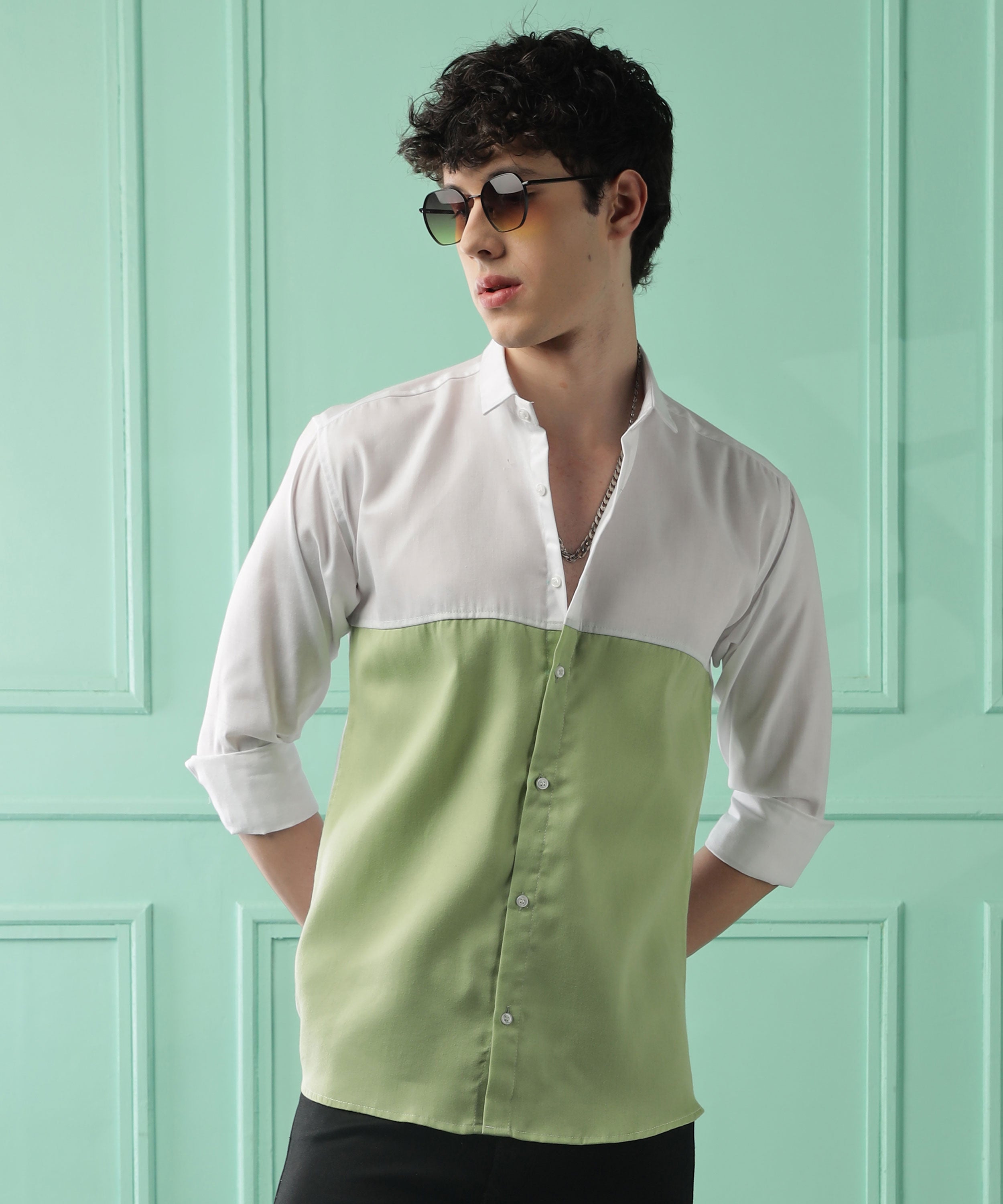 Fresh Wave Two-Tone Cotton Blend Light Green Casual Shirt