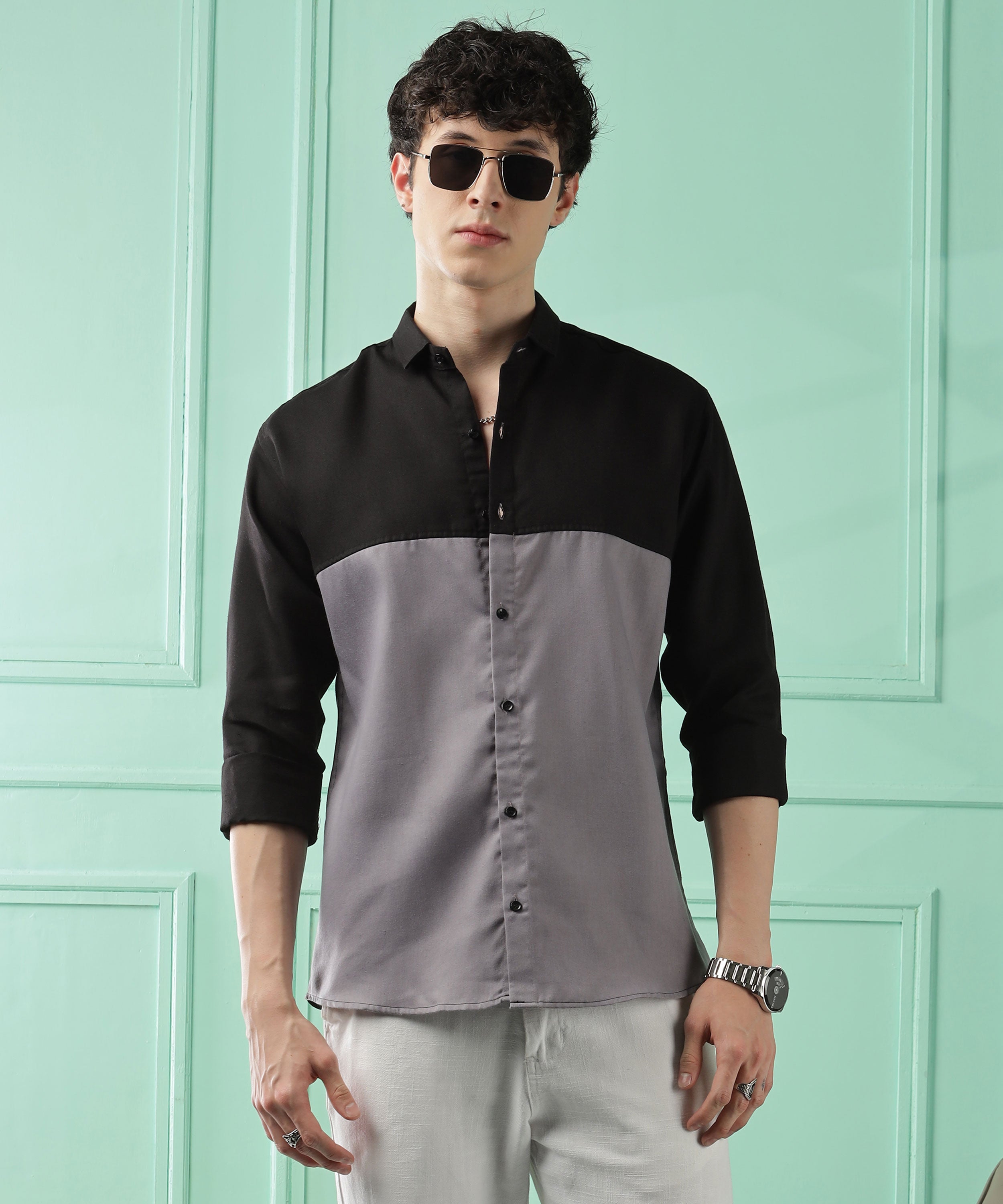 Fresh Wave Two-Tone Cotton Blend Grey Casual Shirt