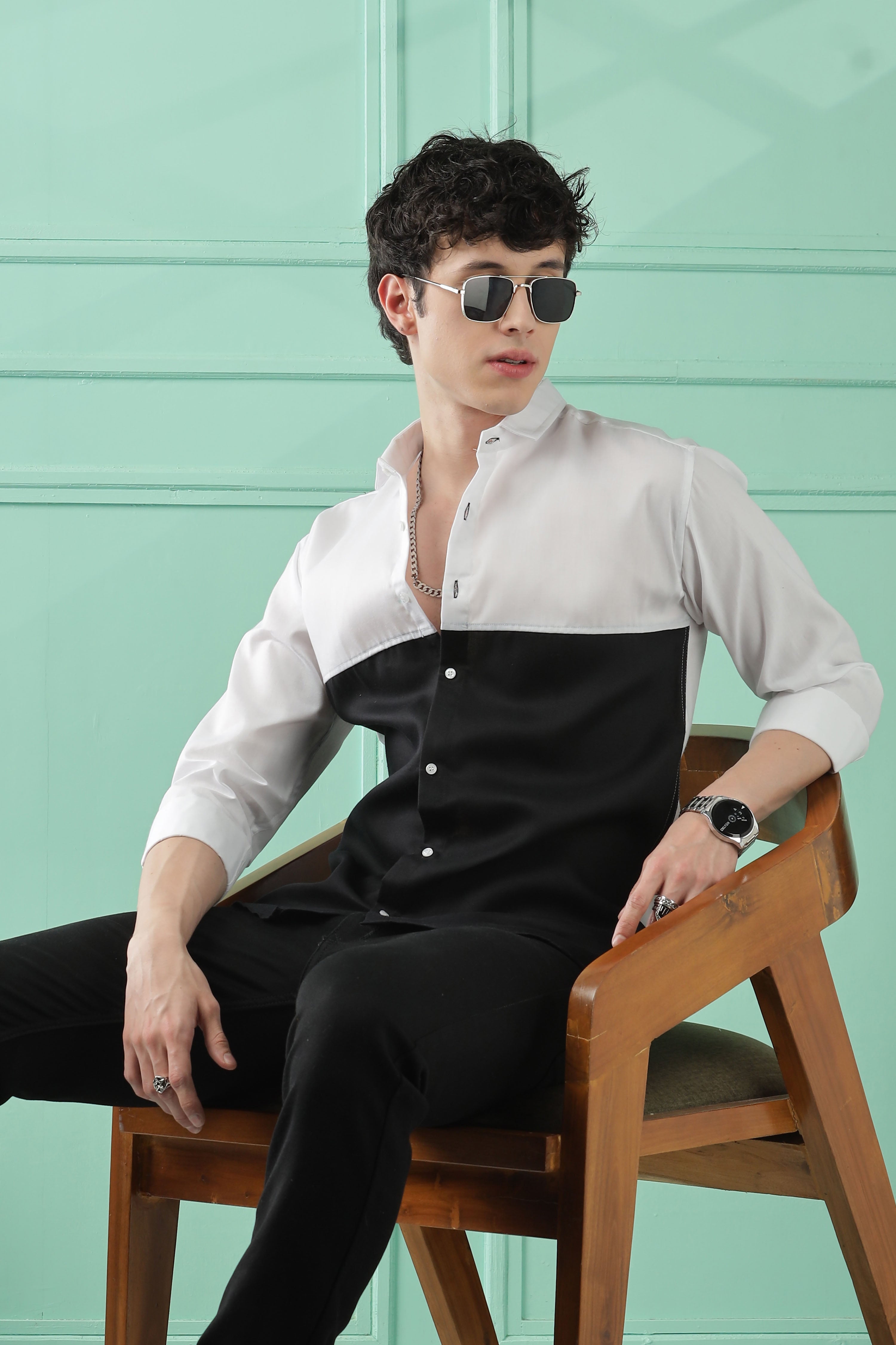 Fresh Wave Two-Tone Cotton Blend Black Casual Shirt