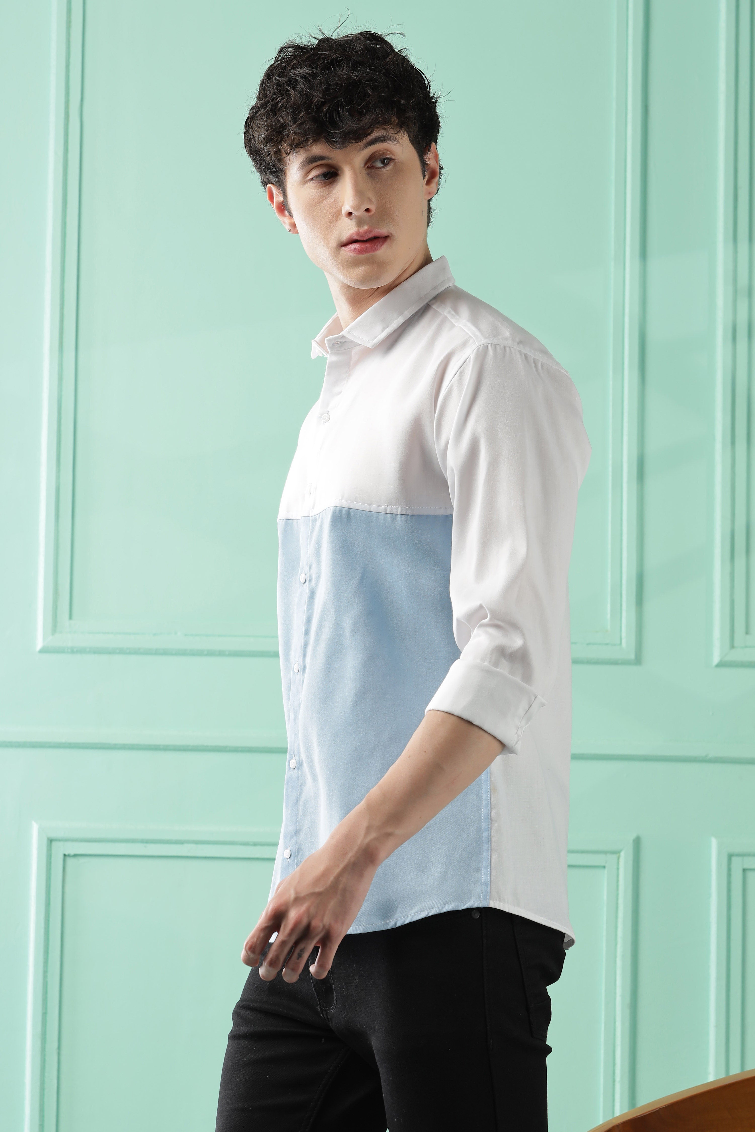 Fresh Wave Two-Tone Cotton Blend Sky Blue Casual Shirt