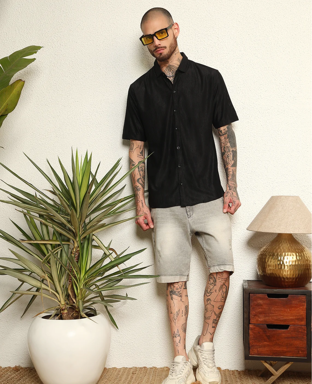 Solid Staples – WOXEN shirts worn